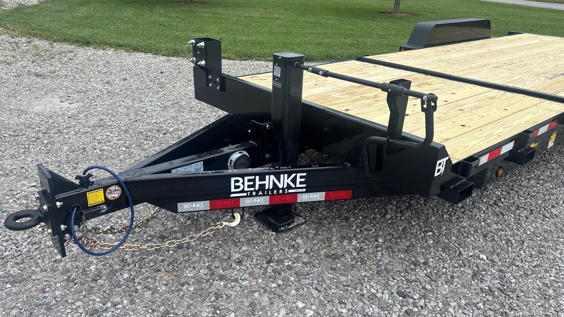 2027 Behnke photo 3