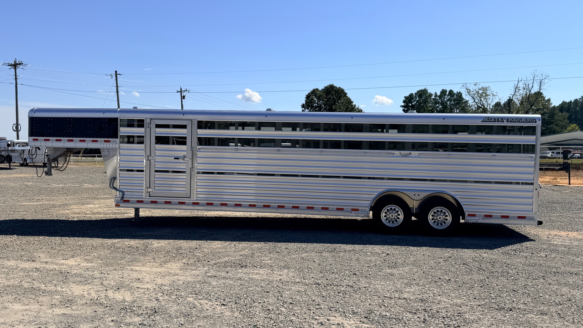 2027 Elite Trailers photo 2