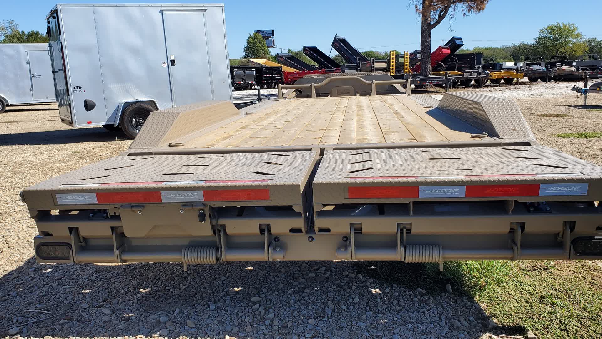 2027 Horizon photo 3