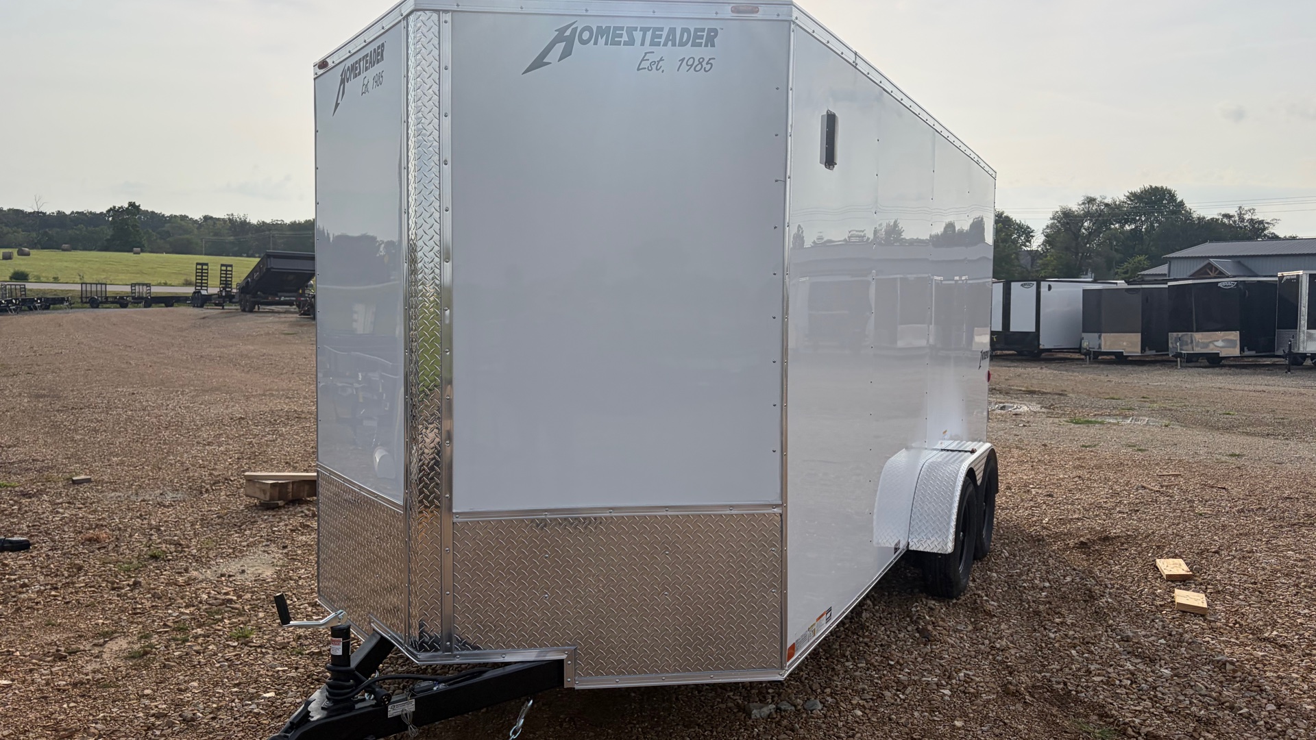 2027 Homesteader photo 3