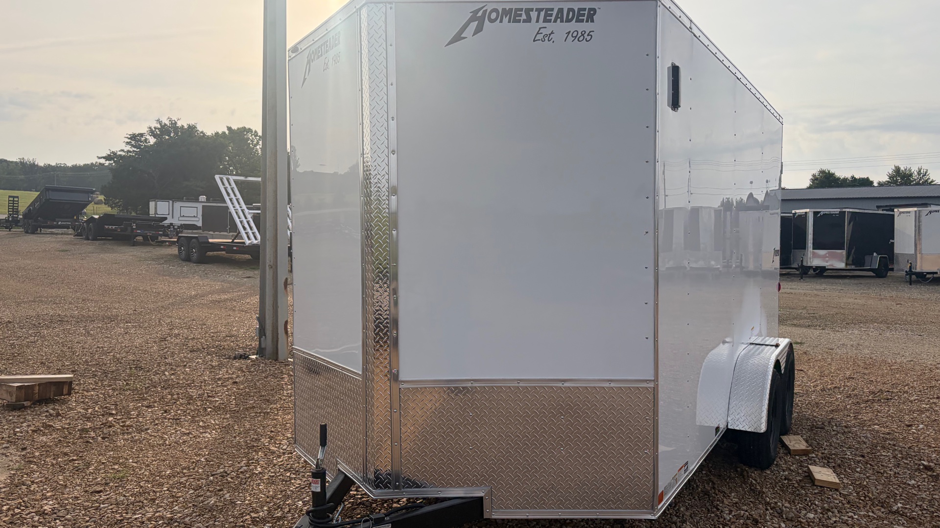 2027 Homesteader photo 3