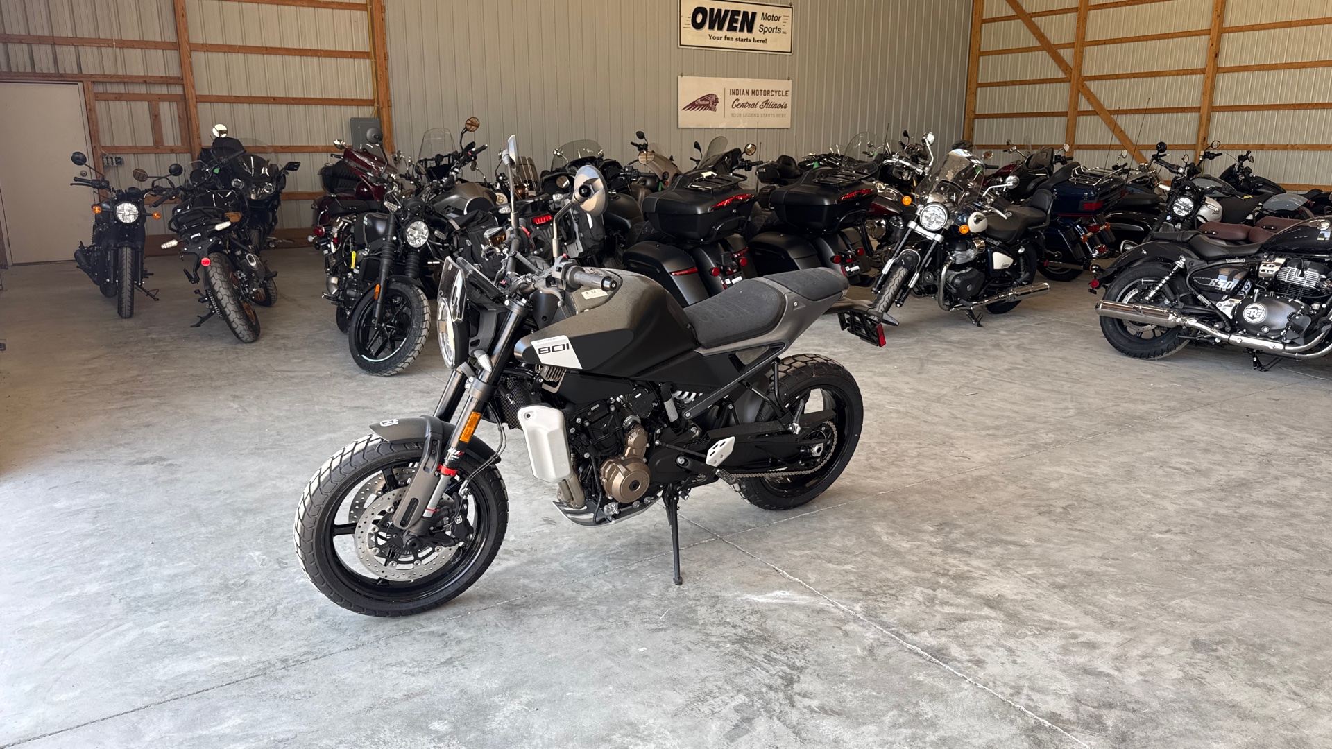2025 Husqvarna Svartpilen 801 for Sale in Charleston, IL