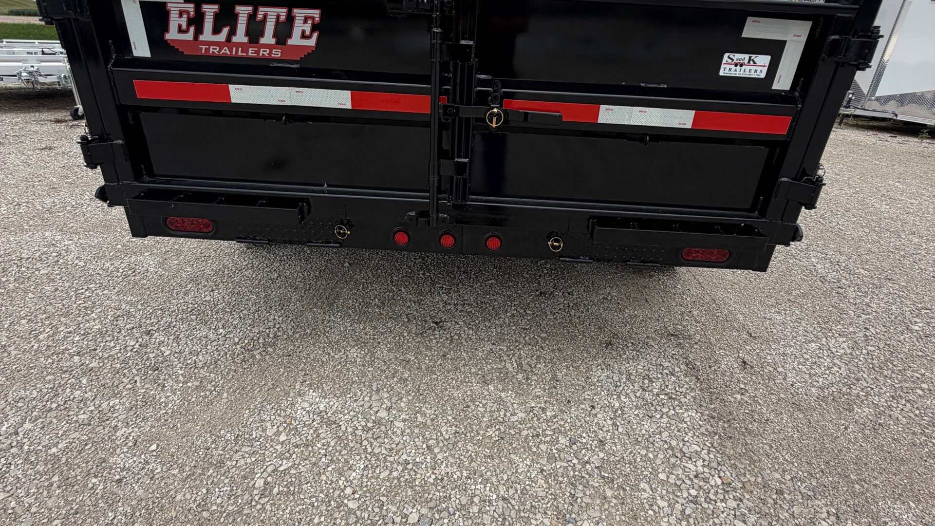 2026 Elite Trailers photo 2