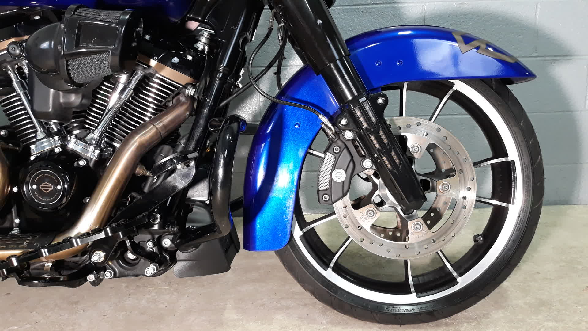 2013 Harley-Davidson Street Glide Base for Sale