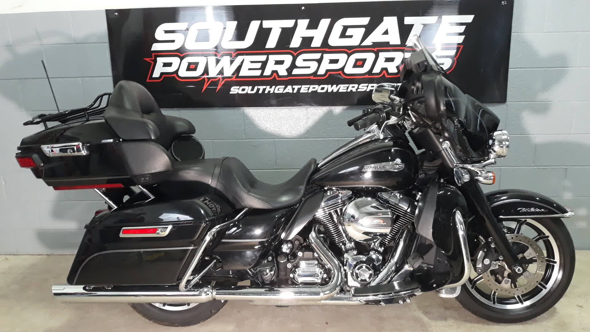 2015 Harley-Davidson Electra Glide Ultra Classic® Low for Sale in Southgate, MI