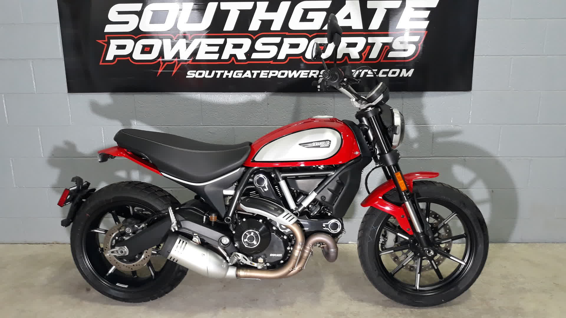 2023 Ducati Scrambler Icon Dark for Sale in Southgate, MI