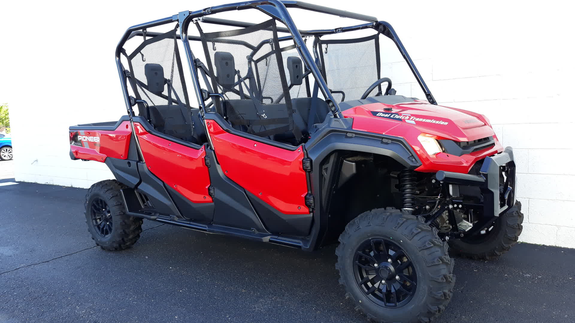 2025 Honda Pioneer 1000-6 Crew Deluxe for Sale