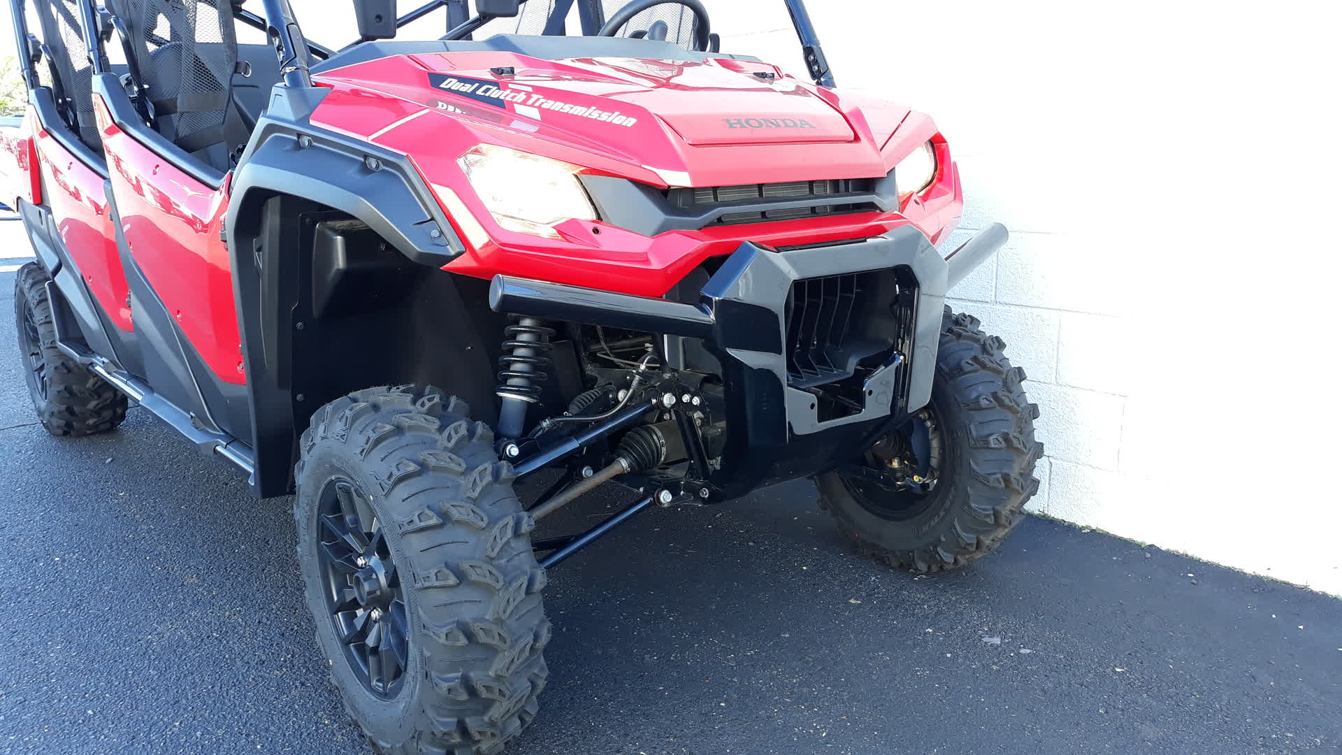 2025 Honda Pioneer 1000-6 Crew Deluxe for Sale
