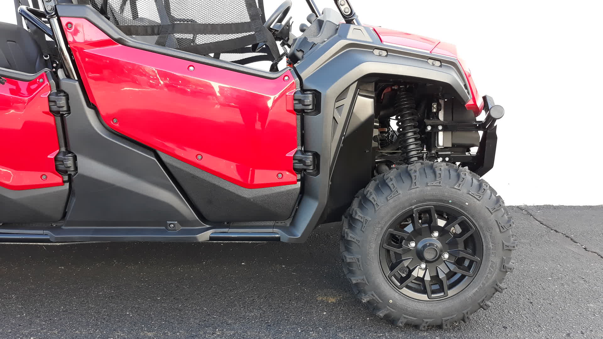2025 Honda Pioneer 1000-6 Crew Deluxe for Sale