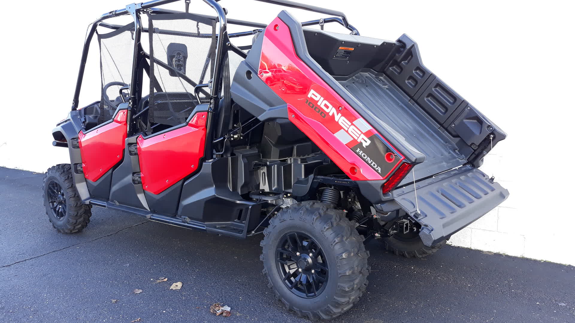 2025 Honda Pioneer 1000-6 Crew Deluxe for Sale